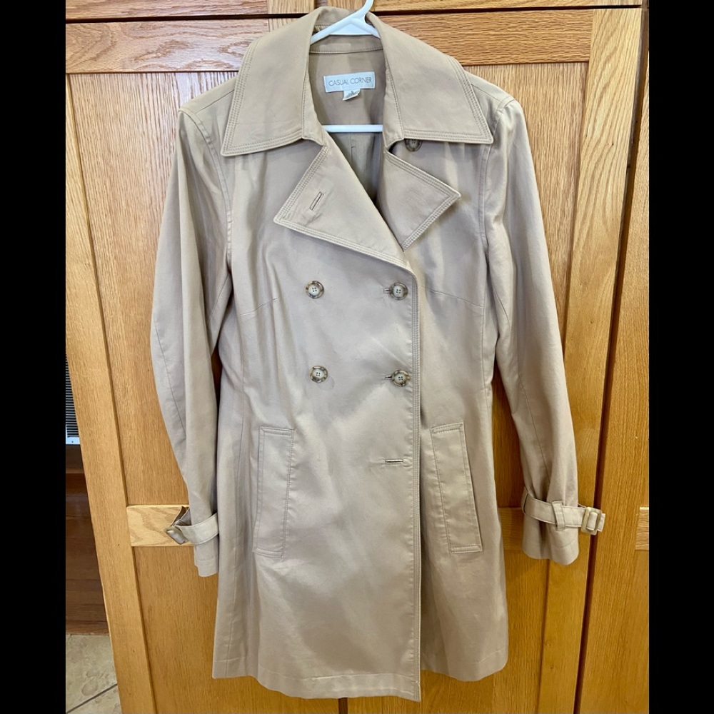 Casual Corner vintage khaki trench coat. No belt.